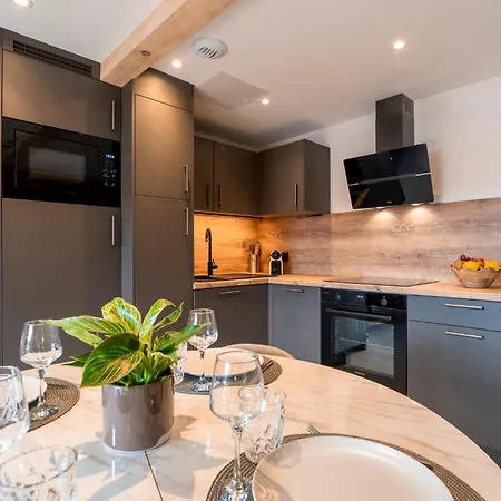 La And Le Cocon, 2 Apartments, Balneo Avec Vue